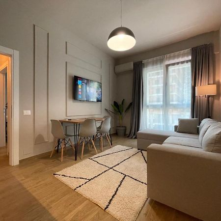 Square 21 Apartments Tirana Esterno foto