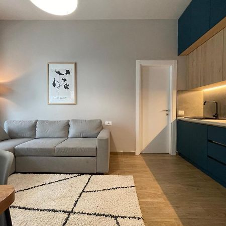 Square 21 Apartments Tirana Esterno foto