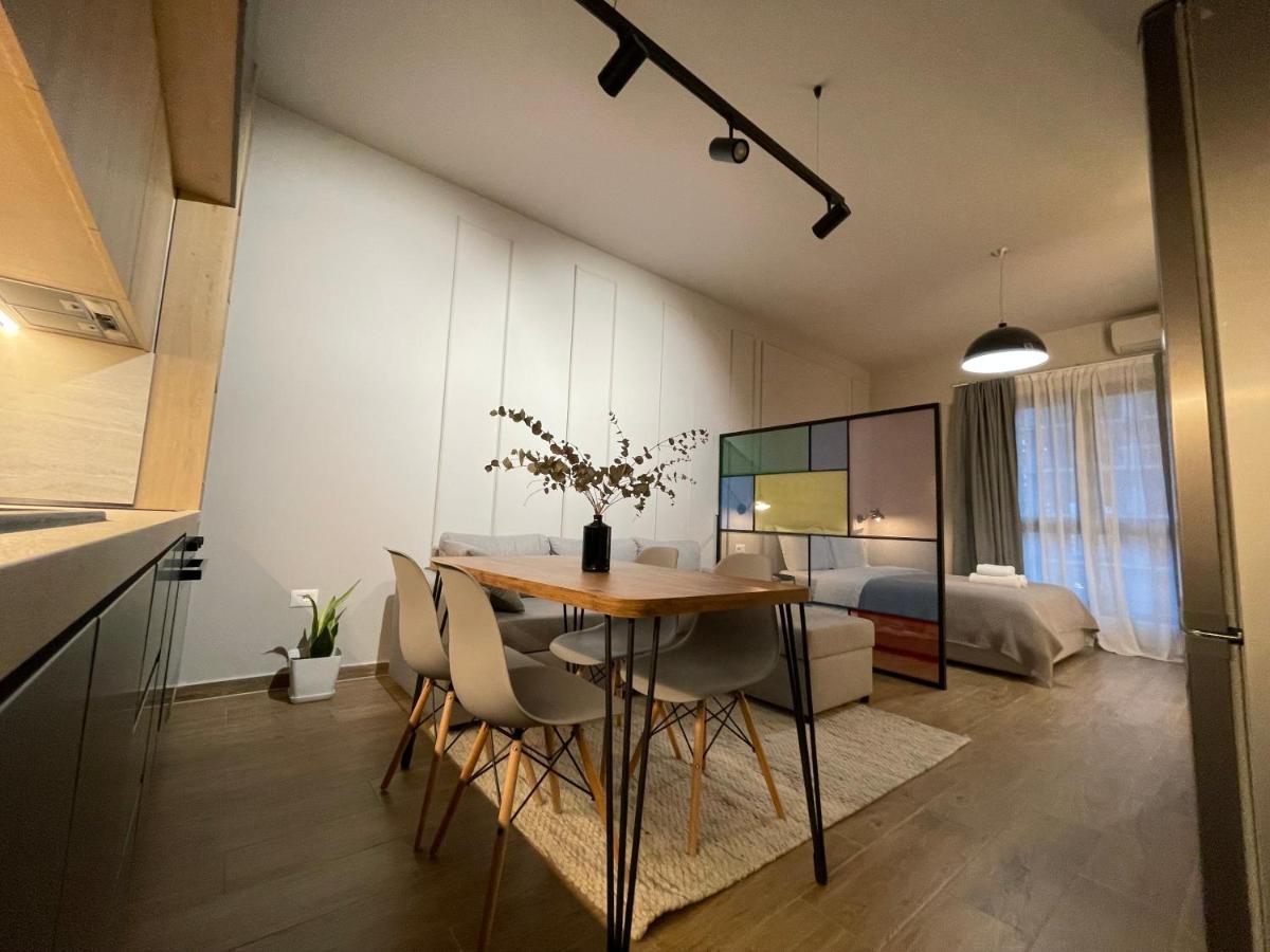 Square 21 Apartments Tirana Esterno foto