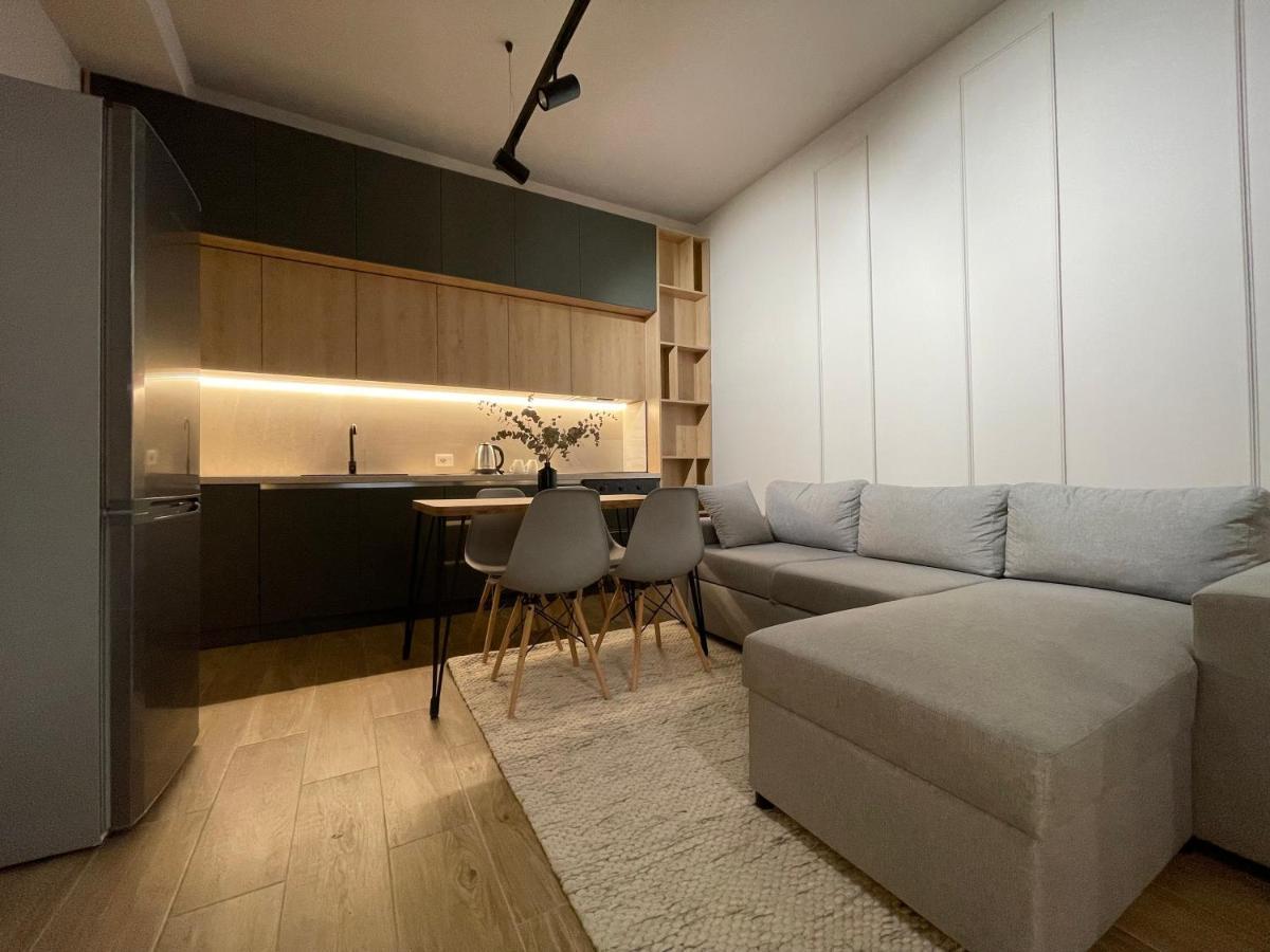 Square 21 Apartments Tirana Esterno foto