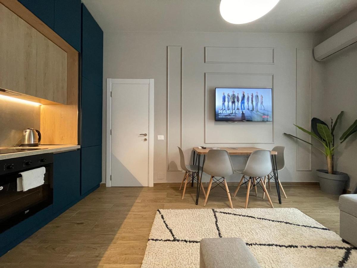 Square 21 Apartments Tirana Esterno foto