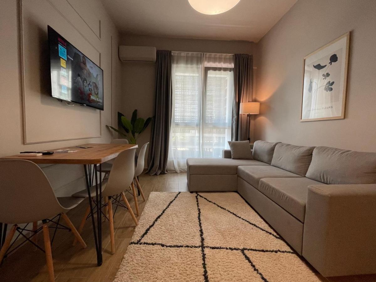 Square 21 Apartments Tirana Esterno foto
